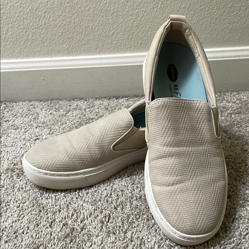 Dr Scholls Women’s 8 Beige Slip-On Sneakers